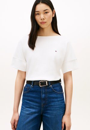 Tommy Hilfiger, BOAT NECK GROWN-ON SLEEVE T-SHIRT - Camiseta estampada - ecru