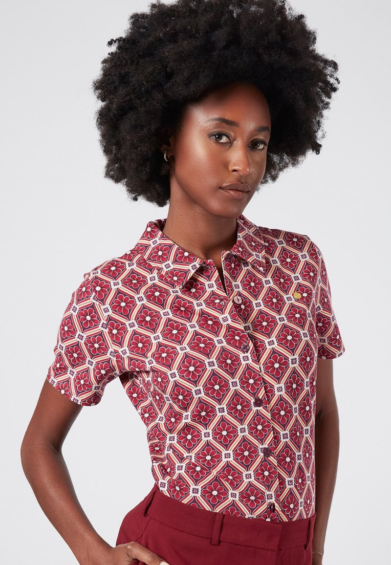 4funkyflavours FEVER TO THE FORM - WITH GRAPHIC PRINT - Skjorta - red