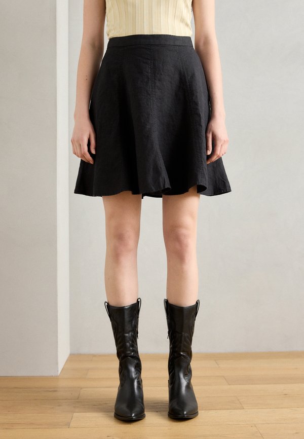 SHORT LENGTH FLARED HEMLINE LOOK - A-line skirt