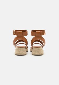 ONLY SHOES ONLMINERVA-1 - Espadrilky - cognac