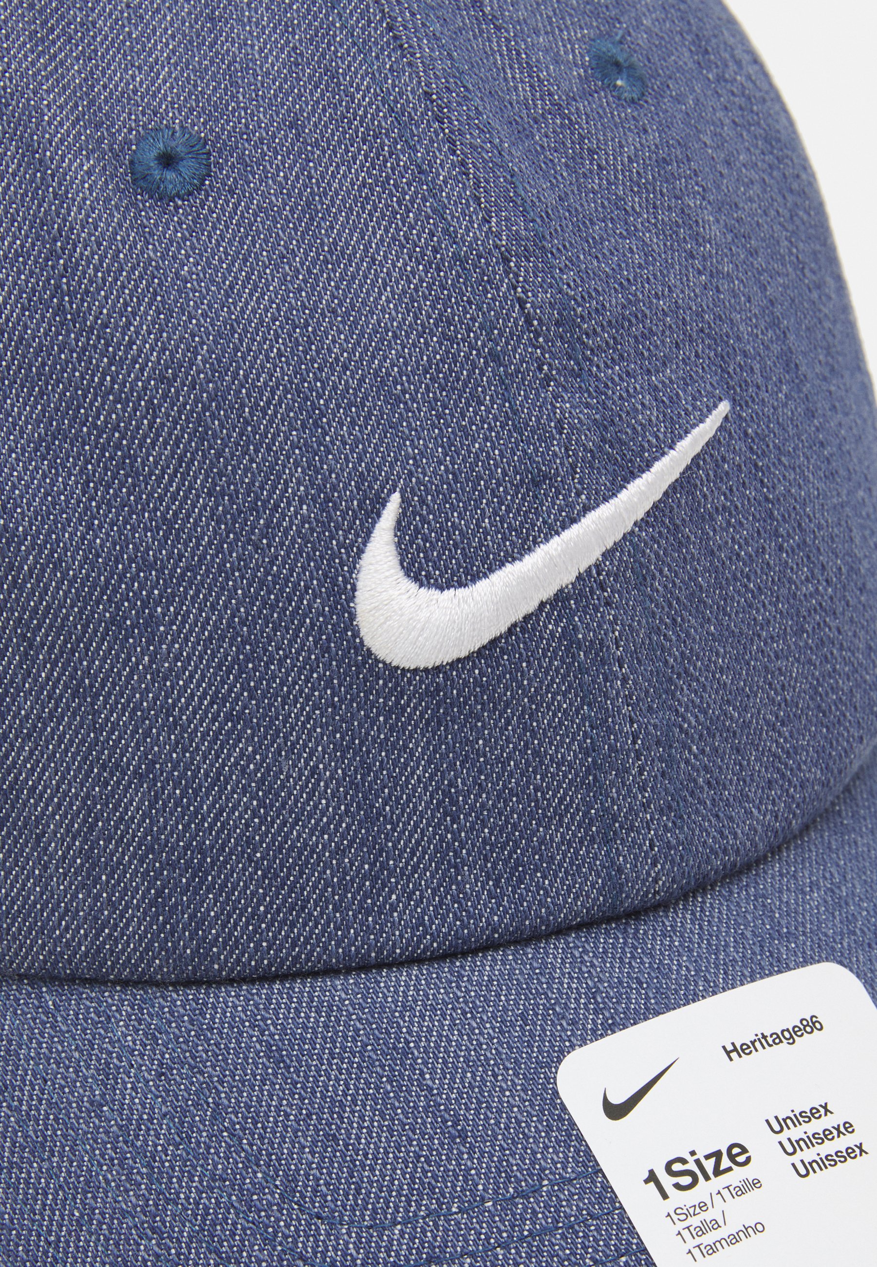 navy blue nike cap