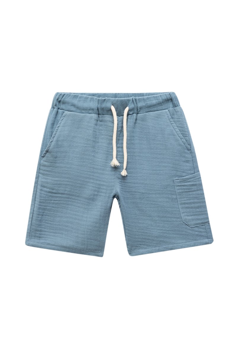 Helles blauen Shorts aus weichem Stoff, mit einem elastischen Bund und einem Kordelzug, zwei seitlichen Taschen und einer einzigen aufgesetzten Tasche.