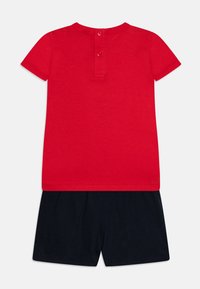 Champion ICONS TODDLER SHORT SLEEVE UNISEX SET - Shorts - red