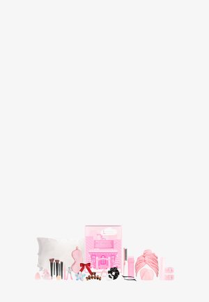 Brushworks, BEAUTY COUNTDOWN ADVENT CALENDAR 2026 - Calendrier Beauté de l'Avent