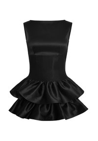 Vestido de satén negro con un corsé ajustado y una falda acampanada con volantes. La textura suave y el diseño sin mangas crean una silueta formal.