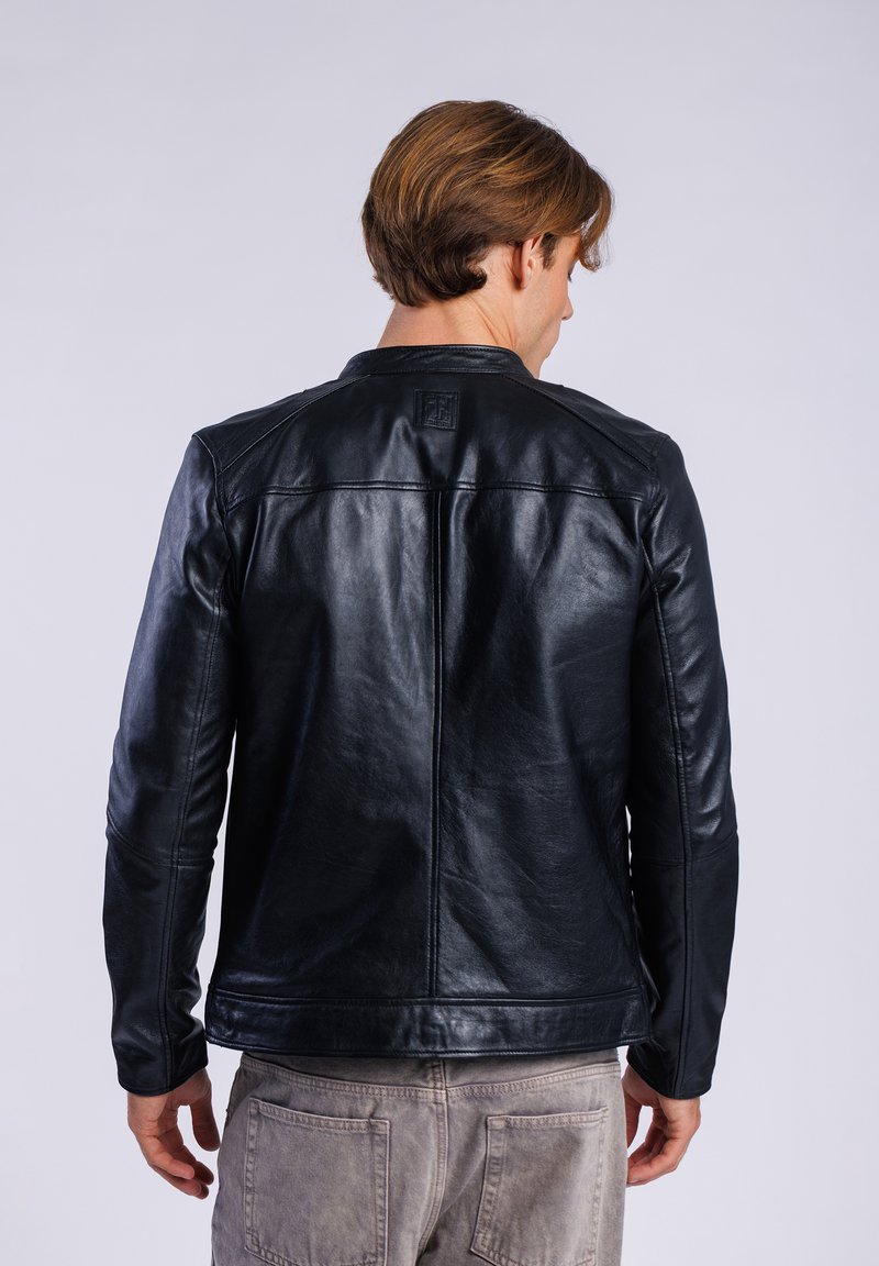 LUCKY Nachthemd voor heren, lange mouwen, effen, ronde hals, zakken, knopen, bordeaux, XL