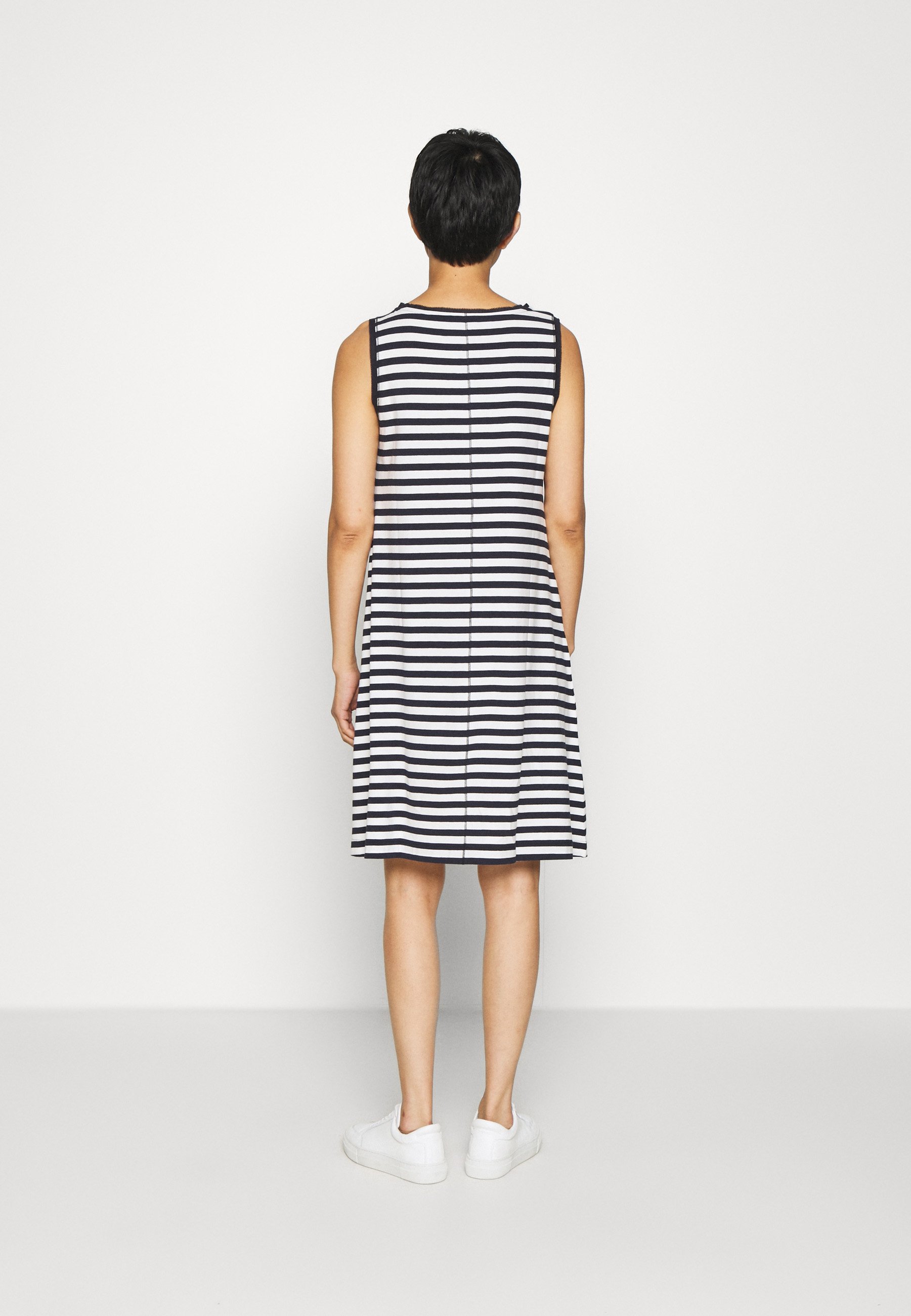 japanese dress style
