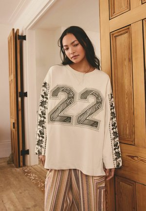 Next, - Bluza