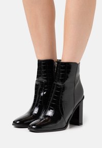 RAID Bottines à talons hauts - black