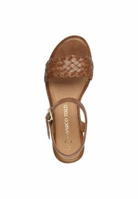 Marco Tozzi Sandalias de cuña - cognac