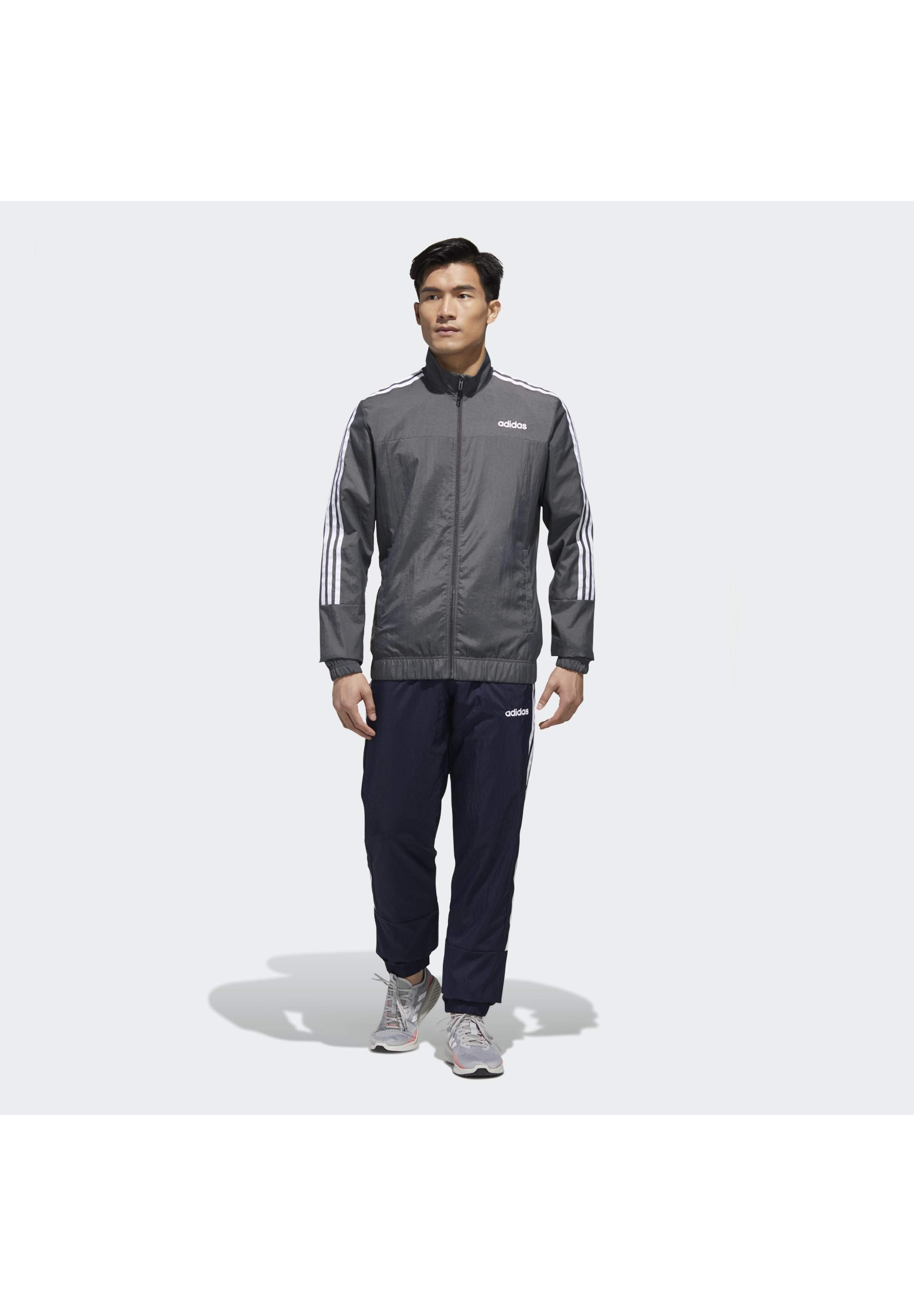 survetement essentials