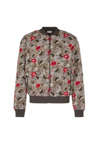 Giubbotto bomber in verde oliva con un motivo astratto a spirale in beige e rosso. Presenta una zip sul davanti e polsini e orlo a coste.