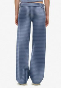 Wijde broek van een zachte, rekbare katoenmix, met horizontale blauwe en grijze strepen, een ontspannen pasvorm en een comfortabele tailleband.