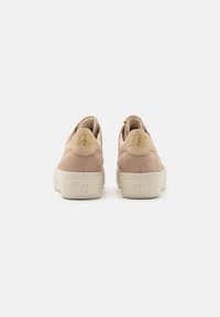 Paul Green Matalavartiset tennarit - beige