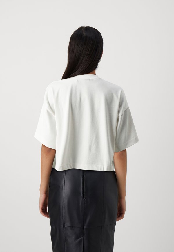 CROPPED TEE - Basic T-shirt - natural4