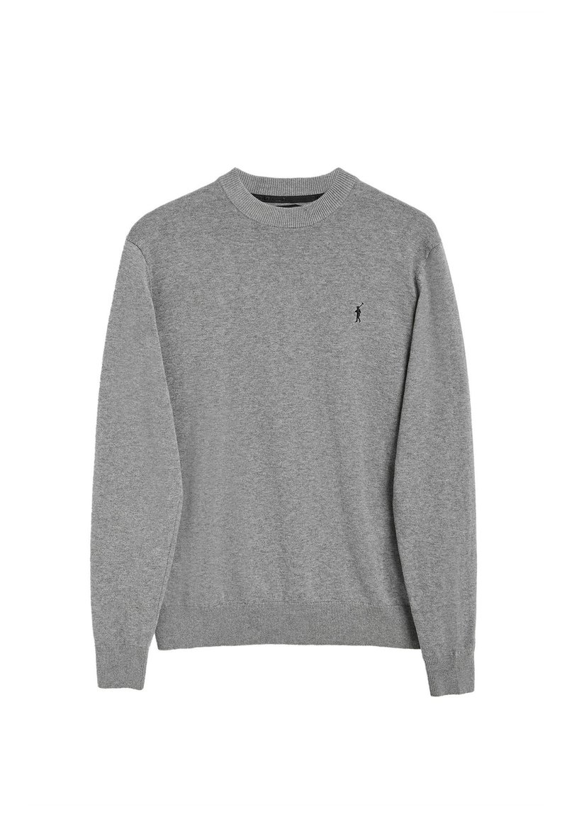 Maglione grigio con scollo e polsini a coste, caratterizzato da un piccolo logo nero sul petto. Realizzato in tessuto morbido, ha una vestibilità classica.