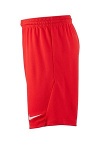 Pantalones cortos deportivos rojos hechos de una tela ligera con una cinturilla elástica. Presenta un logo blanco de Nike en la parte inferior izquierda y una textura suave.