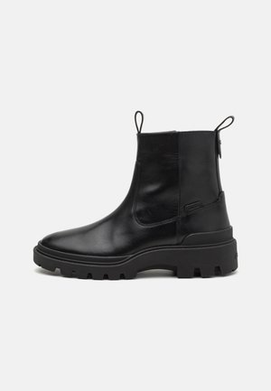 COACH CAIDEN BOOT - Kotníkové boty - black
