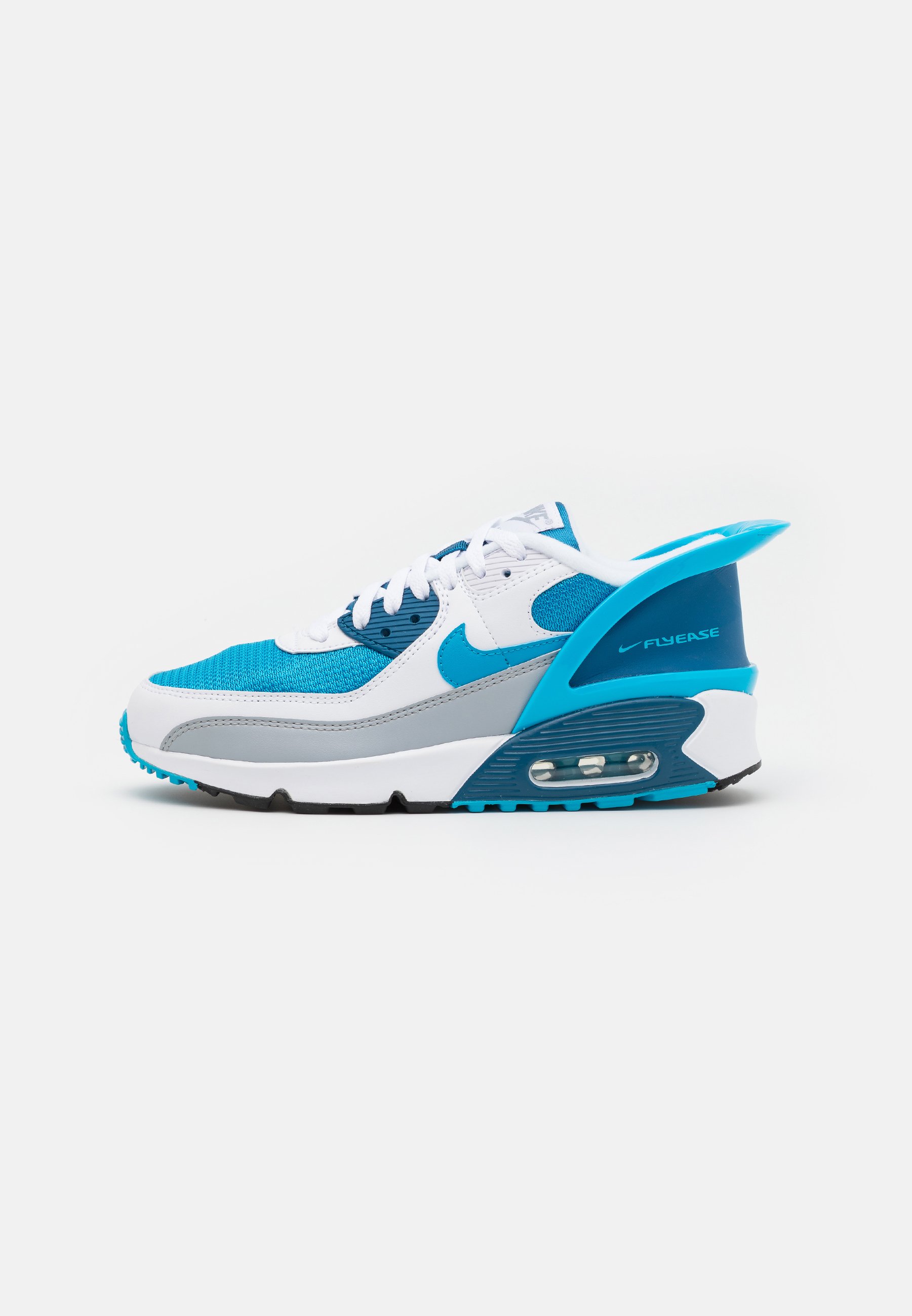 nike air max 90 flyease trainers in white