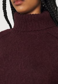 JDY Strickpullover - bordeaux