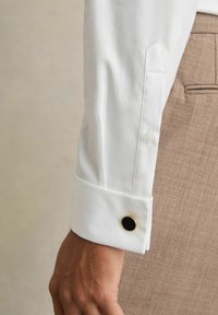 Reiss REGULAR FIT - REMOTE DOUBLE  - Businesshemd - white
