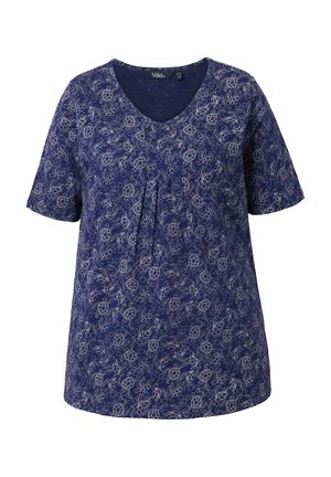 Laivastonsininen lyhythihainen pusero, jossa on vaaleat kukkakuvioiset viivakuviot ja kerätty yksityiskohta V-pääntien alapuolella.