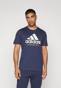 adidas Performance JUVENTUS TURIN SZN GR TEE - Klupska odjeća - legend ink
