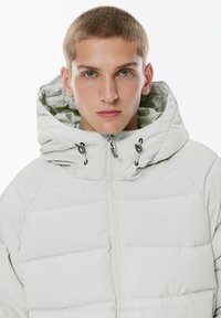 PULL&BEAR Téli dzseki - light grey
