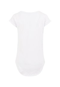 Weißes T-Shirt mit kurzen Ärmeln und rundem Ausschnitt, glatte Textur und leicht verlängertem Rücken. Minimalistisches Design ohne Verzierungen.