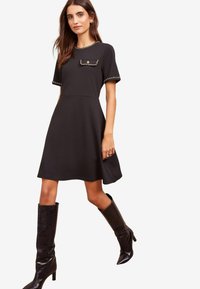 Friends Like These Vapaa-ajan mekko - black