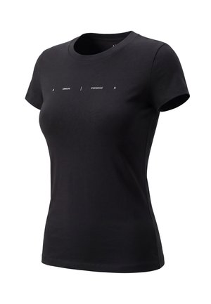 T-shirt nera aderente a maniche corte con scollo rotondo e piccolo logo testuale bianco "Armani Exchange" sul petto.