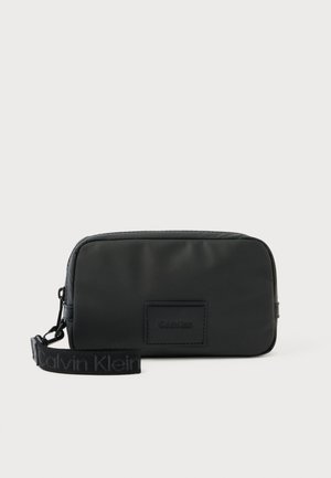 PUFFER UTILITY ZIP POUCH - Kosmetická taška - black