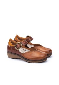 Pikolinos Ballerine con cinturino - brown