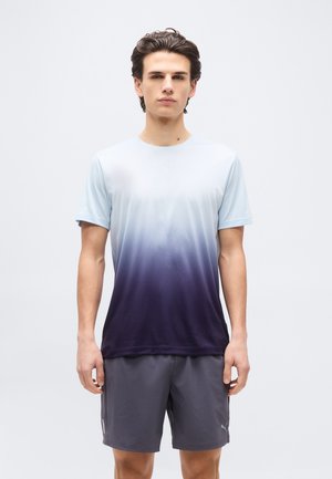 PUMA X HYROX GRAPHIC TEE - Αθλητικό μπλουζάκι - lucite/deep plum