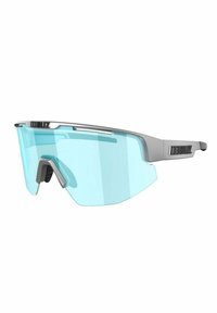 Occhiali sportivi da sole con una montatura grigia leggera, grandi lenti azzurrate e design aerodinamico. Presentano naselli regolabili per il massimo comfort.