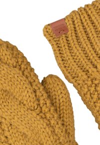 Gebreide mosterdgele handschoenen met een ribbeltextuur en een chunky ontwerp. Een leren label op de pols voegt een contrasterend detail toe.