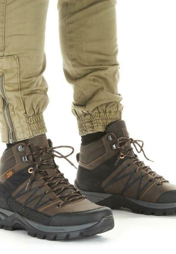 Schnürstiefelette - braun