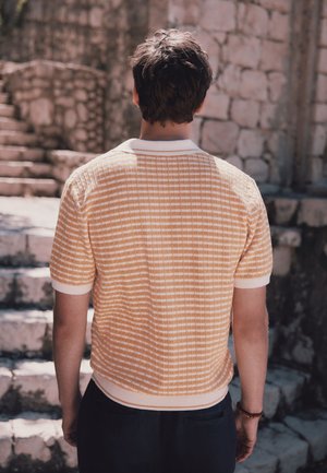 Next, REGULAR FIT - REGULAR FIT STRIPE TROPHY NECK POLO SHIRT  . - Polo - yellow
