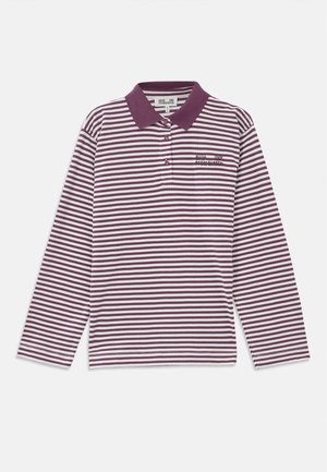 Langermet stripete polo skjorte i burgunder og hvitt, featuring krage, tre-knapp placket og brodert logo på brystet.