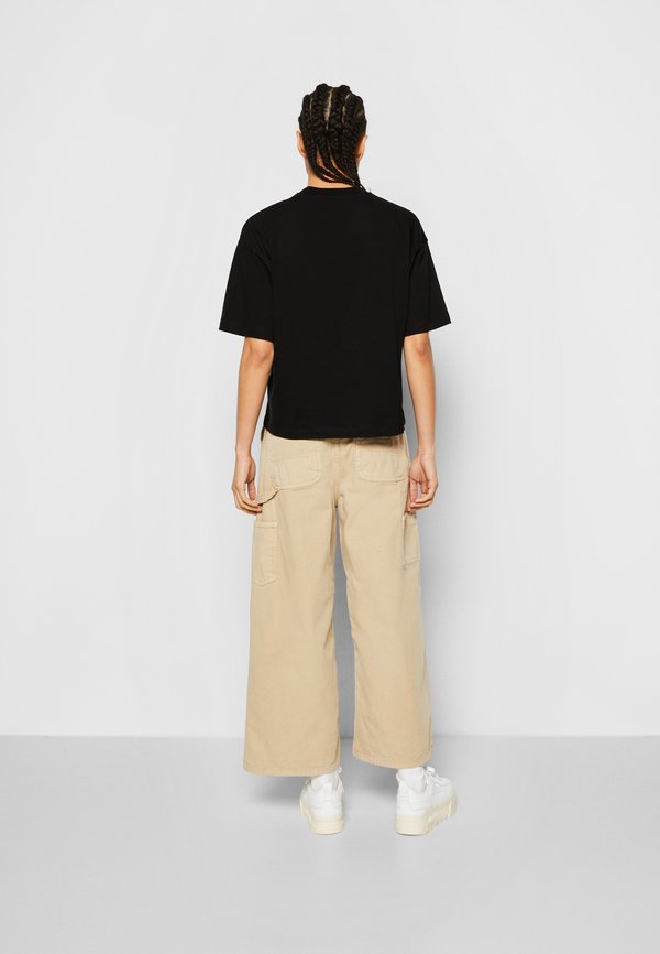 CHESTER - Basic T-shirt2