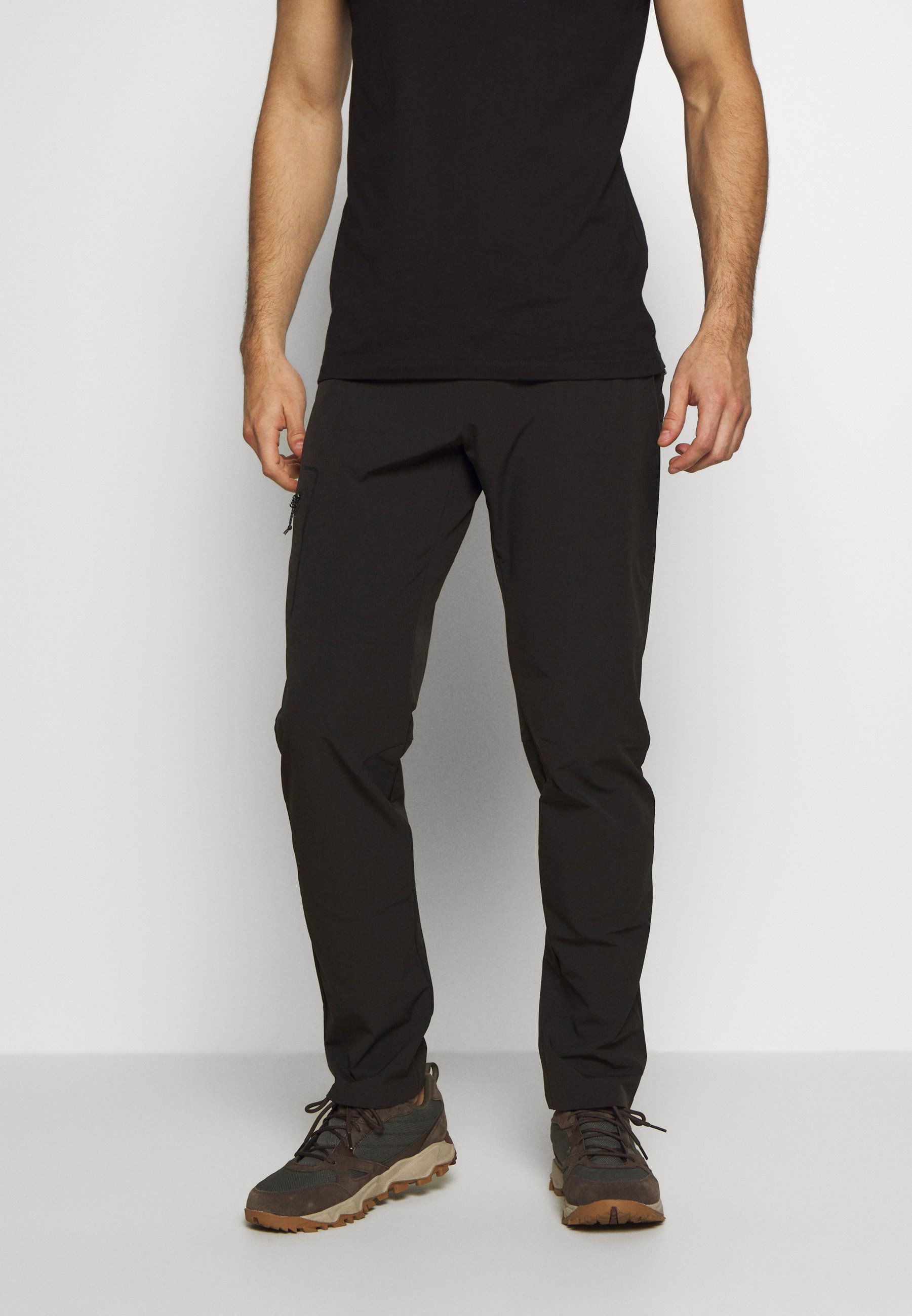 Salomon WAYFARER AS TAPERED PANT Bukse black Zalando.no Salomon Wayfarer Pant Black | GetInspired.no