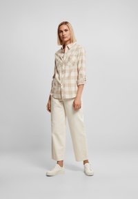 Urban Classics - Button-down blouse - whitesand lighttaupe Thumbnail Image 1