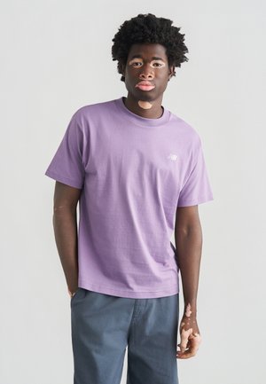 ESSENTIALS  - T-shirt basic - candied violet
