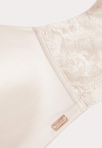 Marks & Spencer - Biustonosz bezszwowy