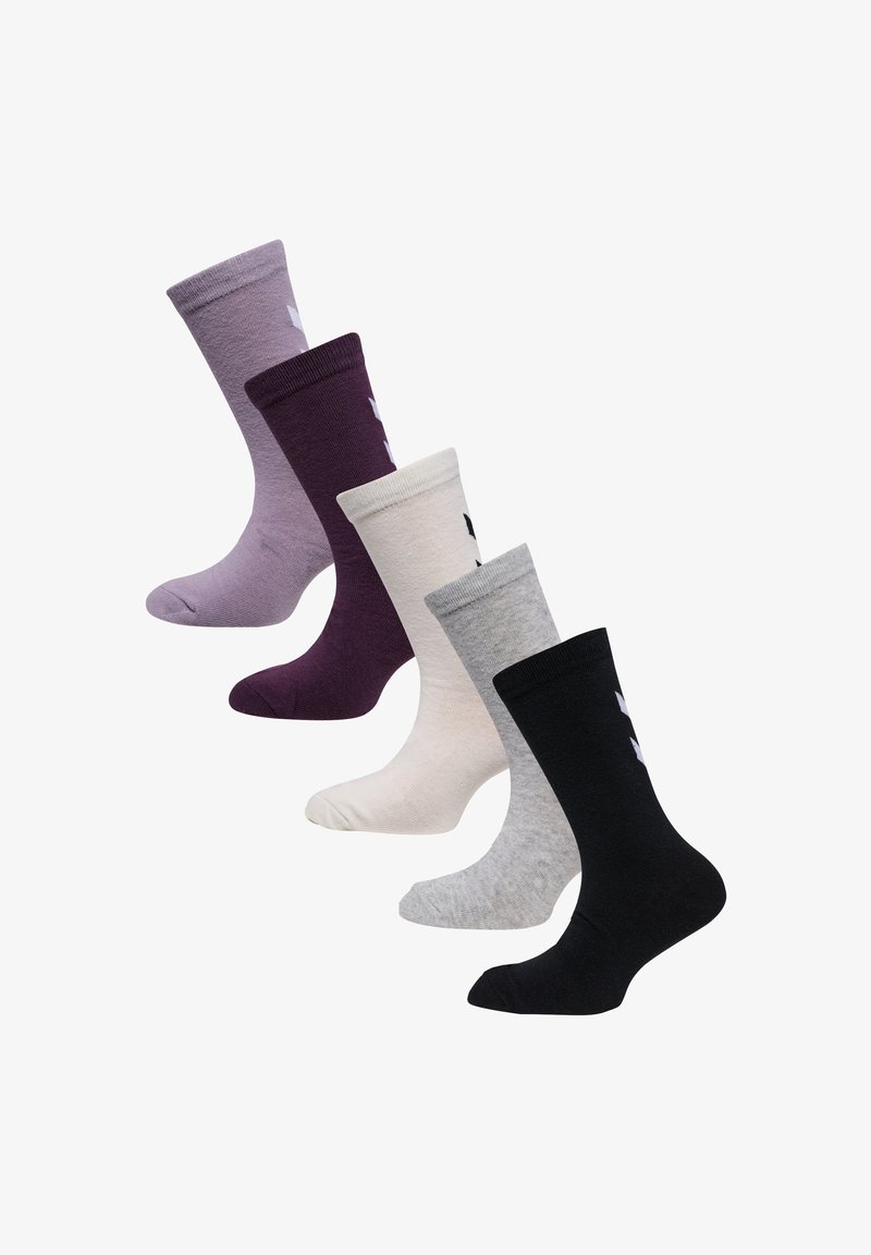 Cinq paires de chaussettes de couleurs variées : violet clair, violet foncé, crème, gris et noir. Chaque chaussette possède une bordure côtelée et un logo discret.