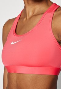 Nike Performance BRA - Sujetadores deportivos con sujeción media - aster pink/white