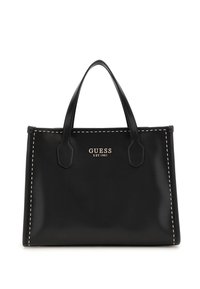 Schwarze Ledertasche mit kontrastierenden beigen Nähten. Verfügt über zwei kurze Griffe und ein eingeprägtes Logo "GUESS EST 1981" auf der Vorderseite.