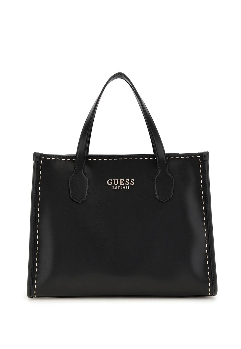 Schwarze Ledertasche mit kontrastierenden beigen Nähten. Verfügt über zwei kurze Griffe und ein eingeprägtes Logo "GUESS EST 1981" auf der Vorderseite.