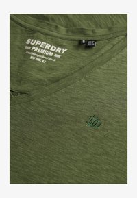 Non selezionato, four leaf clover