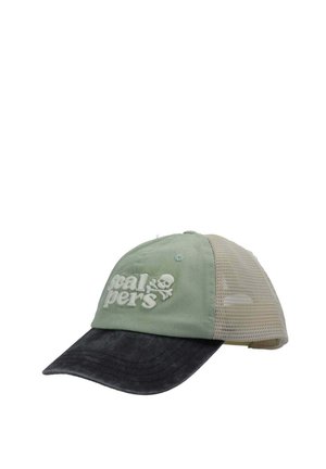 Gorra de béisbol con visera curva negra, panel frontal verde claro con texto blanco bordado y calavera, y paneles traseros de malla beige.